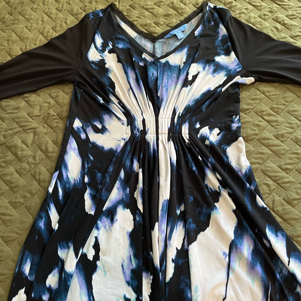 Simply Vera Vera Wang Black and Blue Patterned Dress